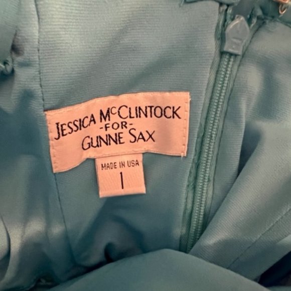 Short Prom Dress - Picture 4 of 9